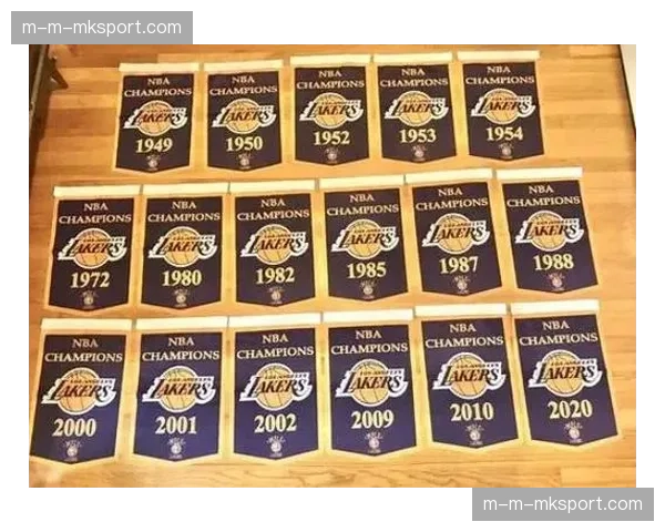 季中锦标赛冠军旗帜设计样式公布,将悬挂在湖人主场 季中锦标赛冠军旗帜设计样式公布,将悬挂在湖人主场